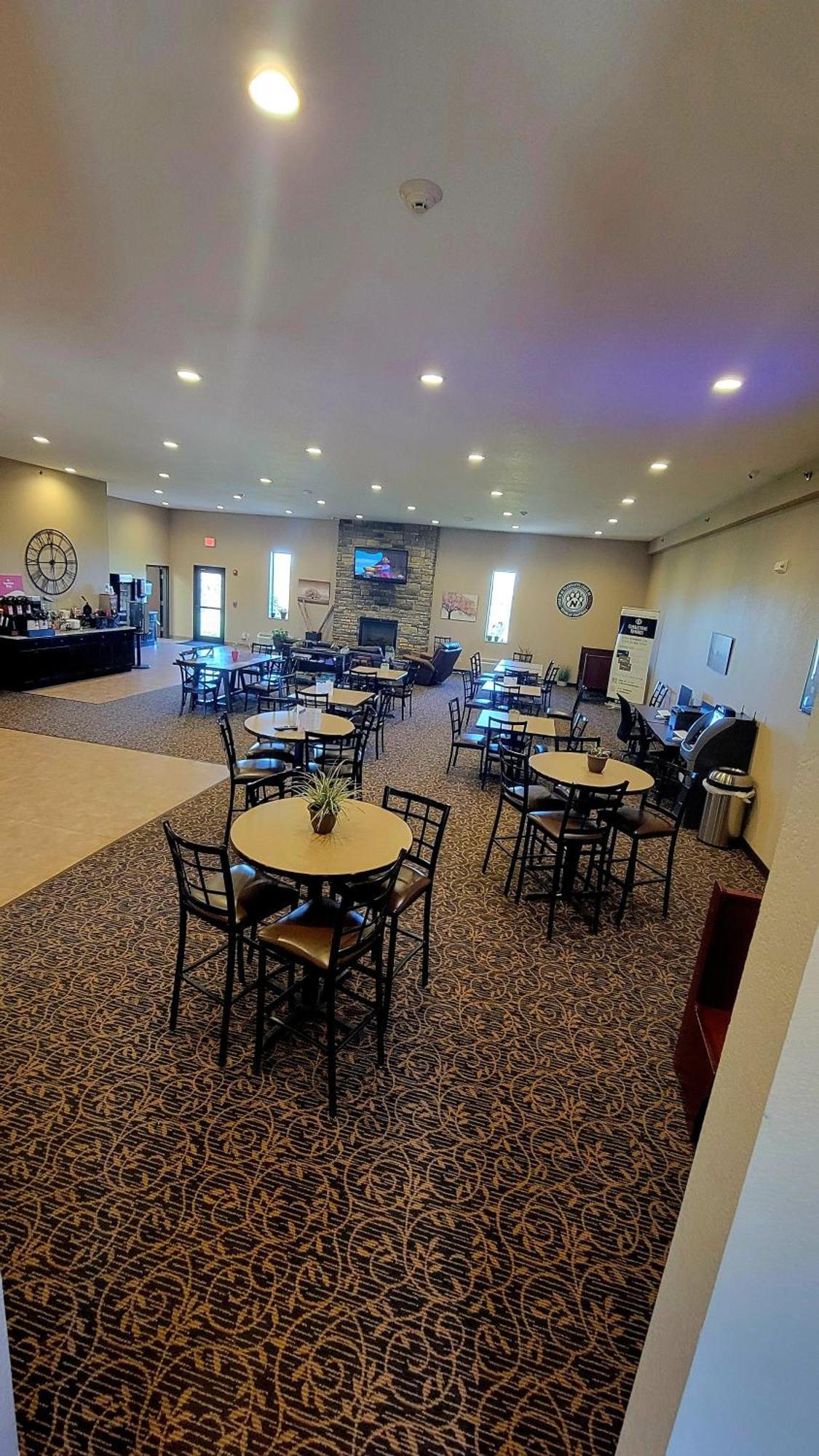 Cobblestone Inn & Suites 매리스빌 외부 사진