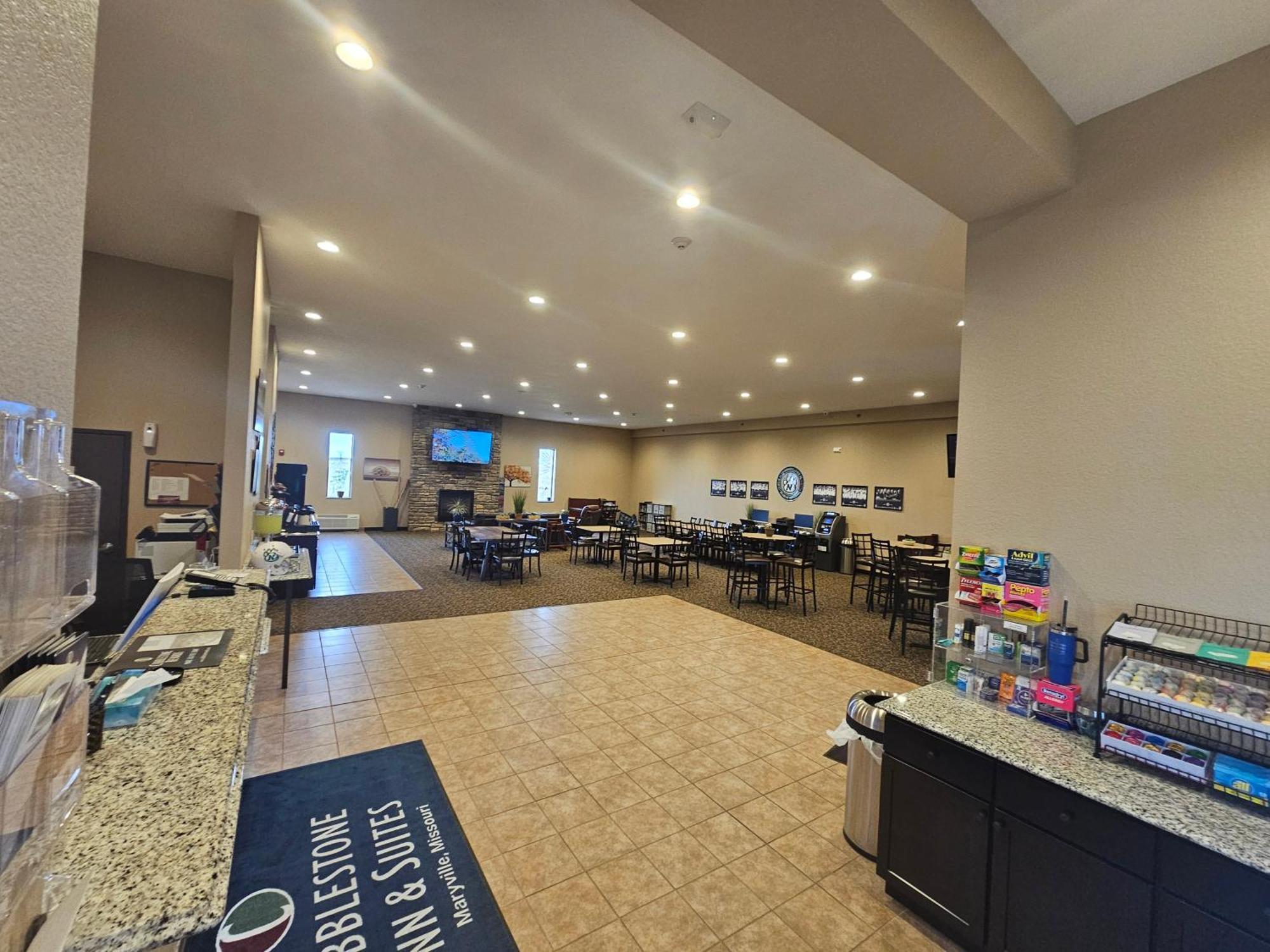 Cobblestone Inn & Suites 매리스빌 외부 사진